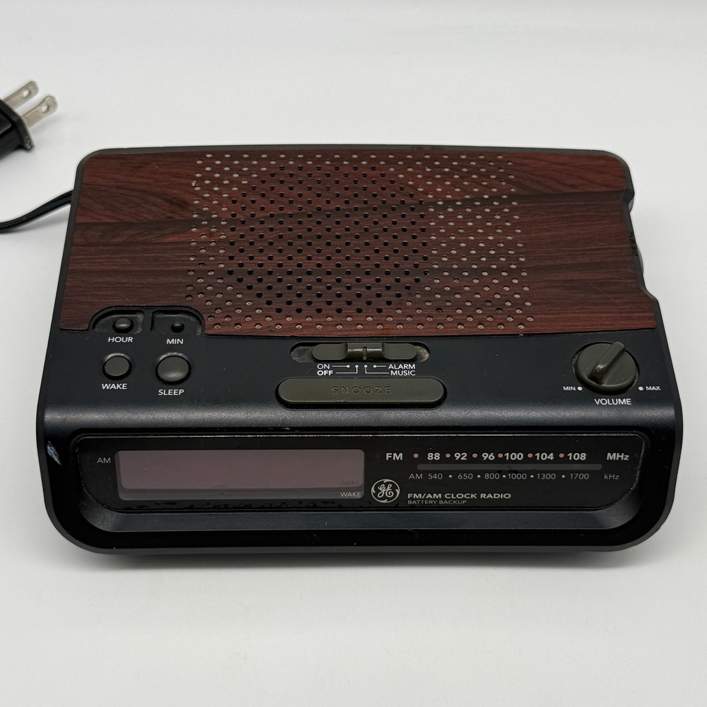 Vintage GE Alarm Clock Radio FM/AM Wood Grain 7-4613A Digital TESTED